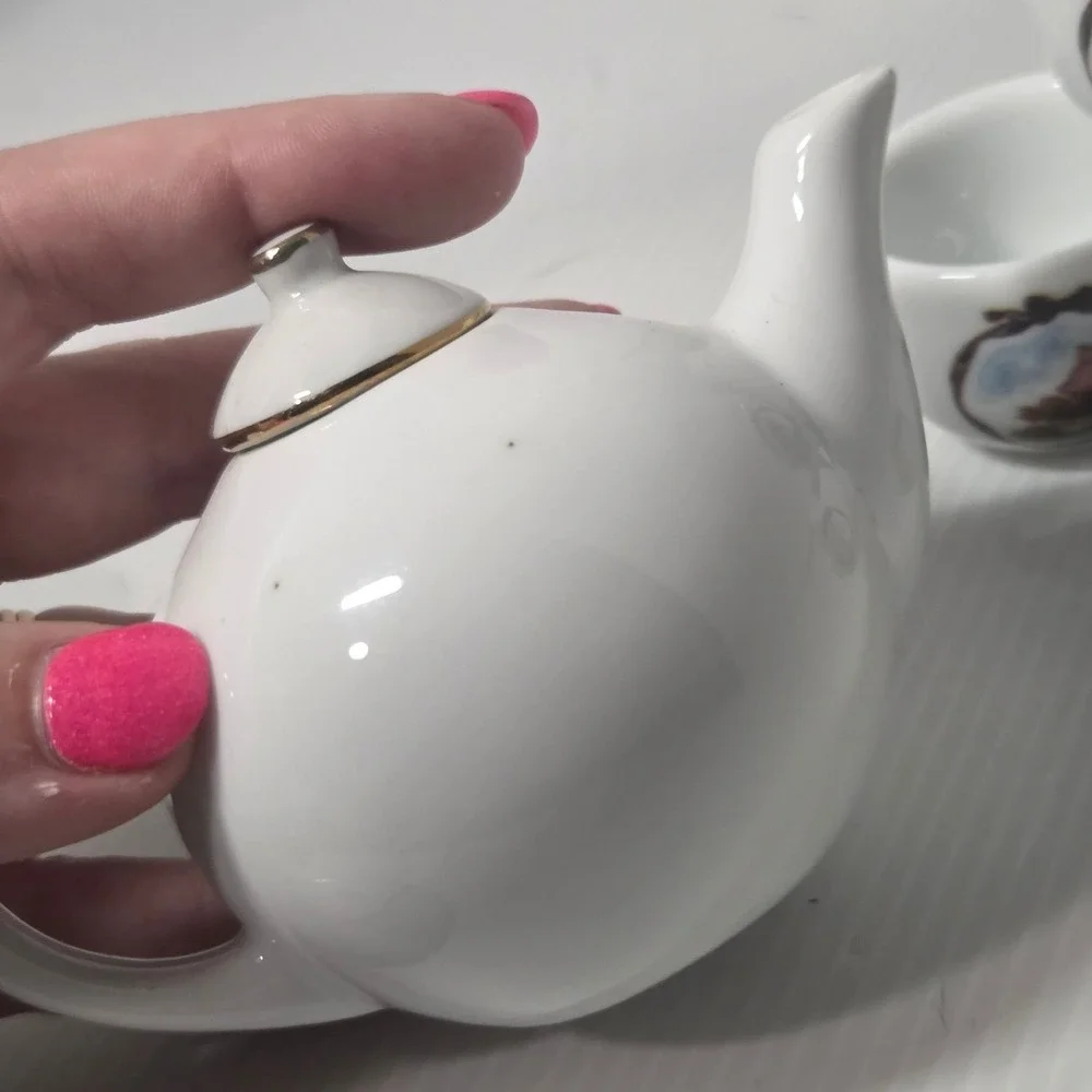 Disney Schylling Classic Winnie the Pooh Mini China Tea Set Incomplete Teapot